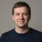 Счастливый клиент Александр В. после обслуживания автомобиля в сервисном центре Авто Альт